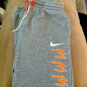 Boys Nike Large Sweatpants